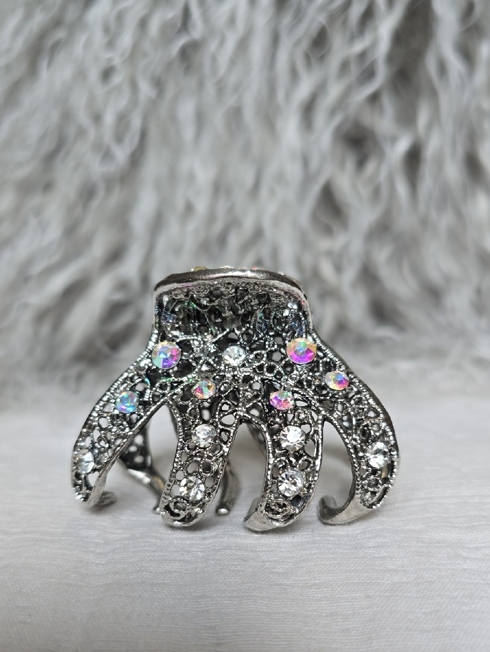 Vintage Style Rhinestone Filigree Claw Clip - Picture 2 of 10